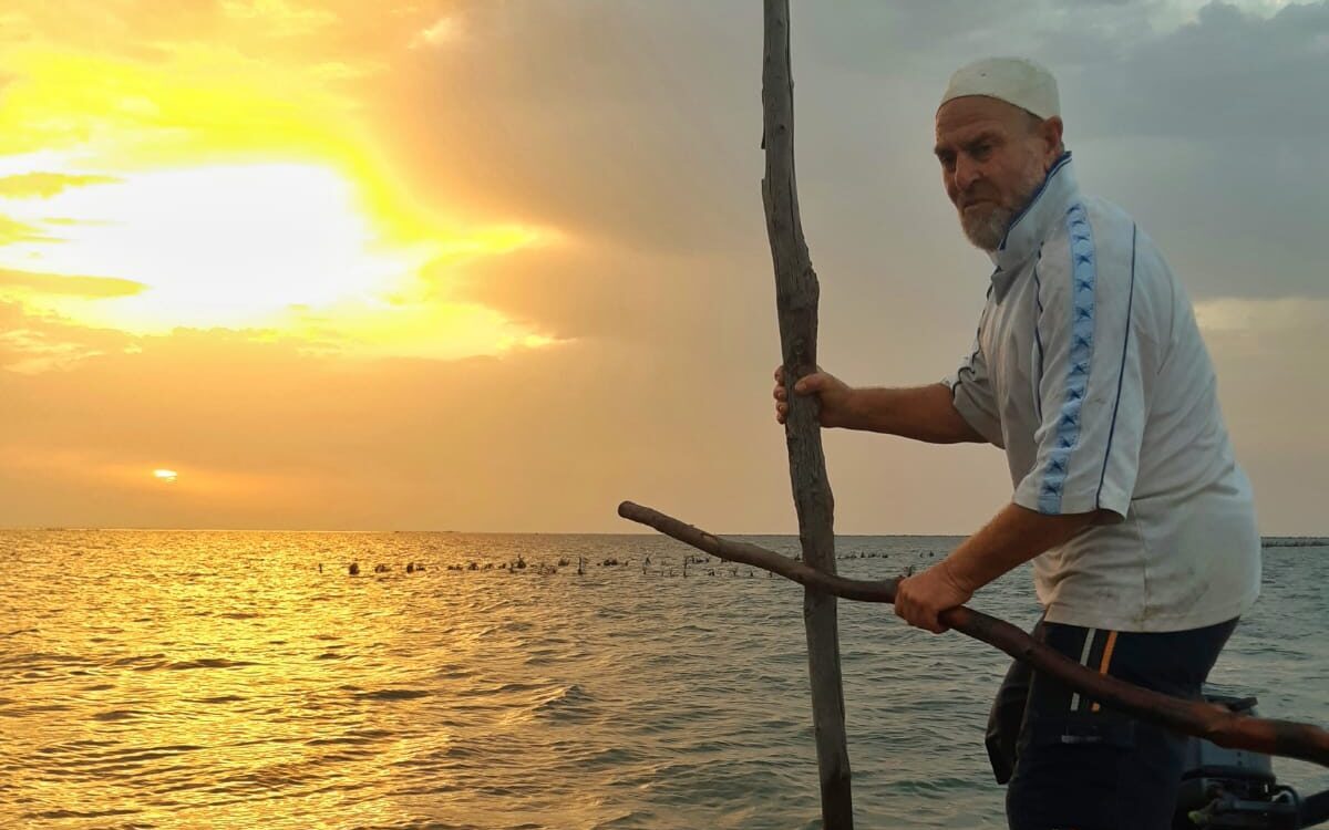 Mohamed Tounsi, pêcheur de Kerkenian. Copyright Blue TN , photo de Hamed Mallat